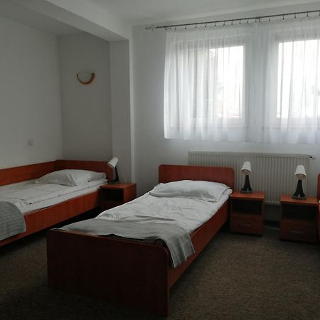 Hotel Dabrowiak Dabrowa Gornicza Luaran gambar