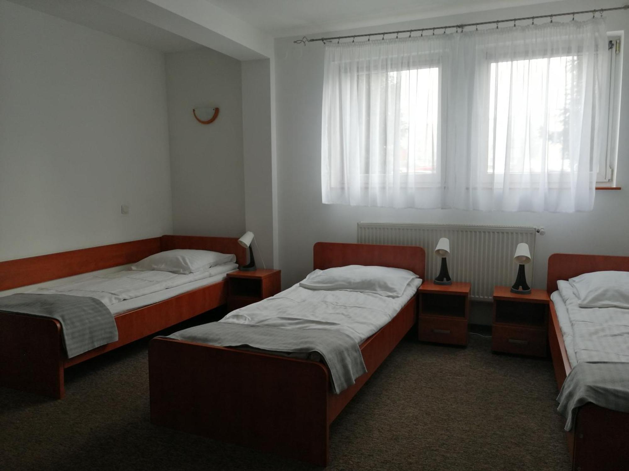 Hotel Dabrowiak Dabrowa Gornicza Luaran gambar