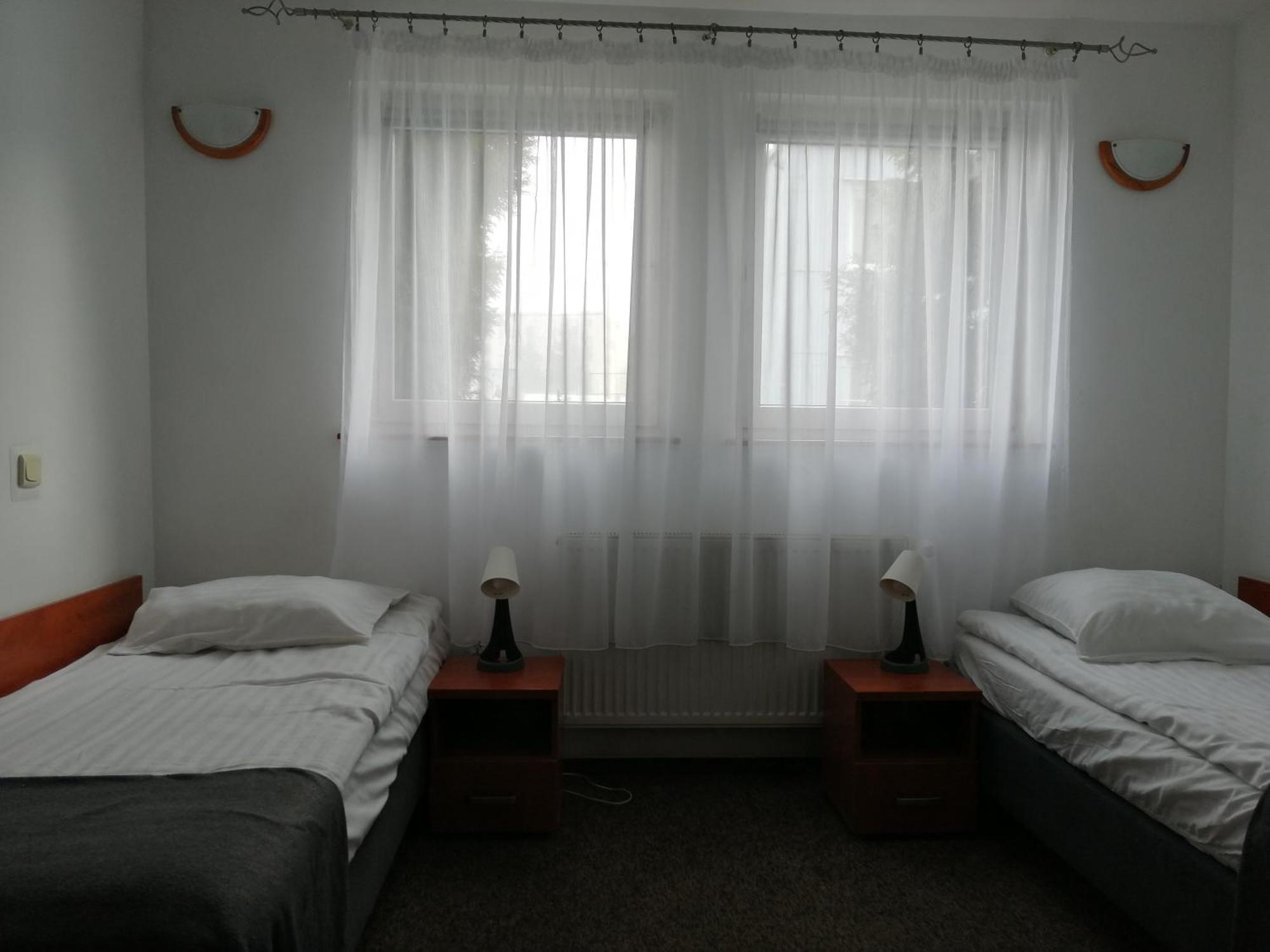 Hotel Dabrowiak Dabrowa Gornicza Luaran gambar